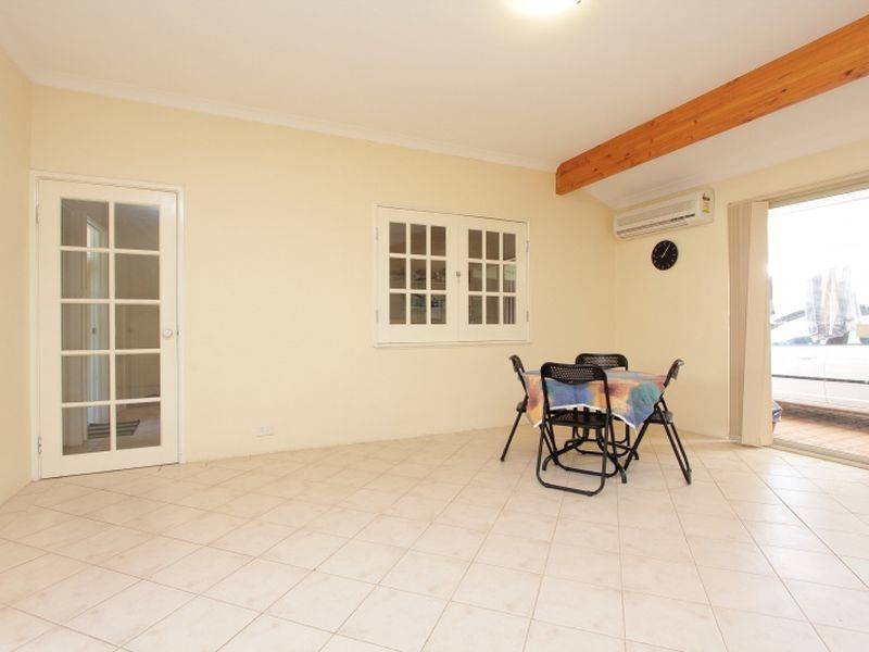 15 Boxley Place, Langford WA 6147