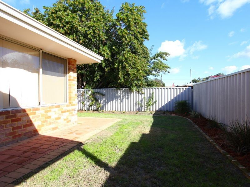15 Boxley Place, Langford WA 6147