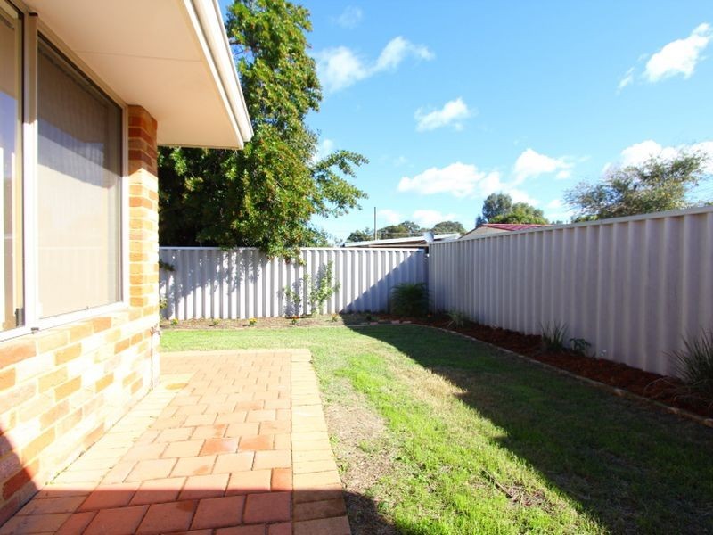 15 Boxley Place, Langford WA 6147