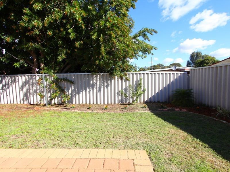 15 Boxley Place, Langford WA 6147