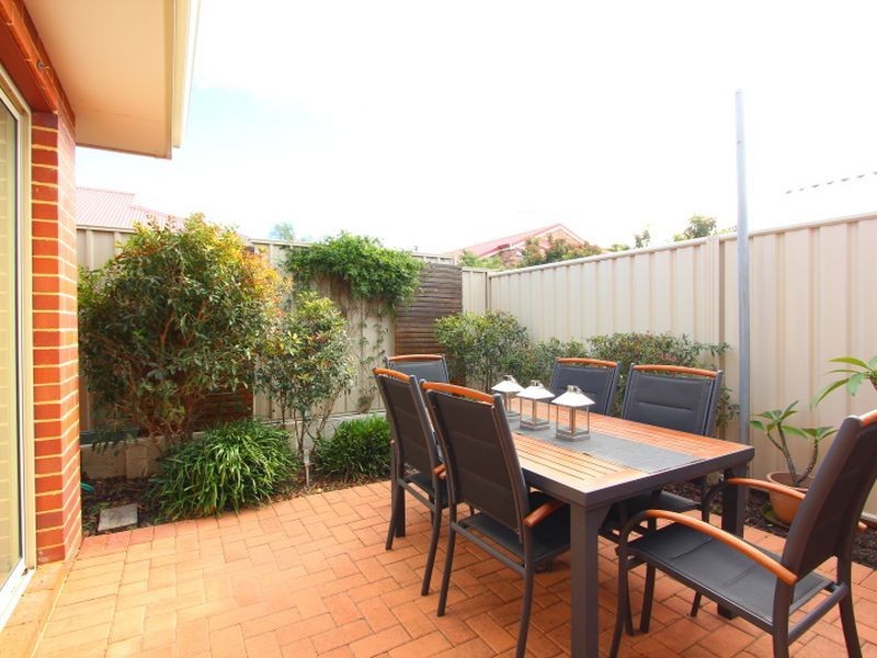 19B Raleigh Street, Carlisle WA 6101