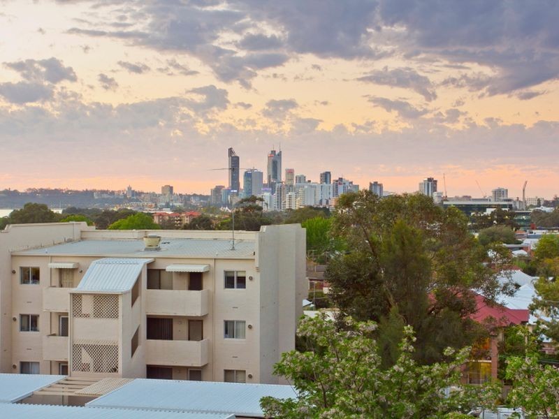 11/11 King George Street, Victoria Park WA 6100