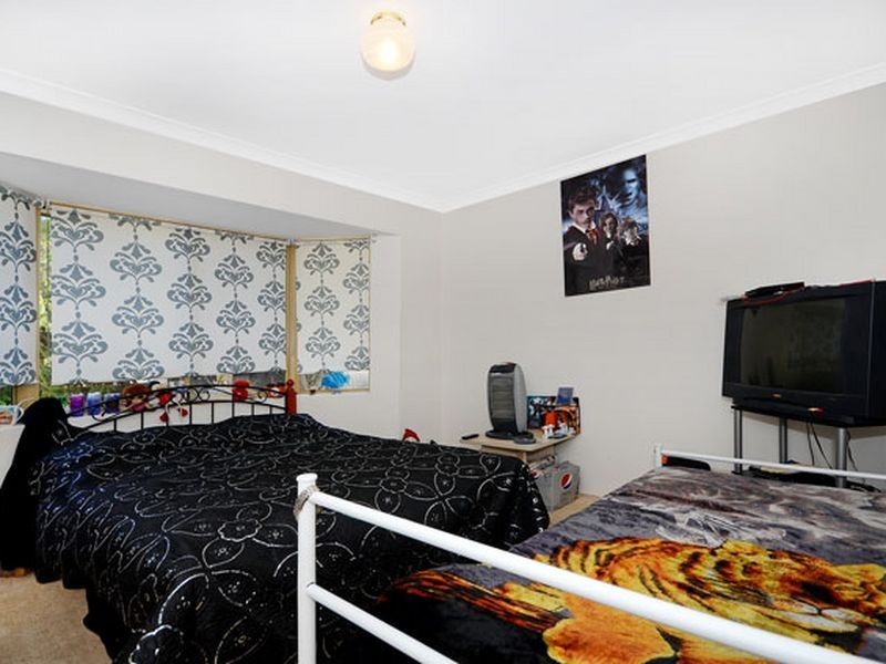 4 Irverna Place, Girrawheen WA 6064