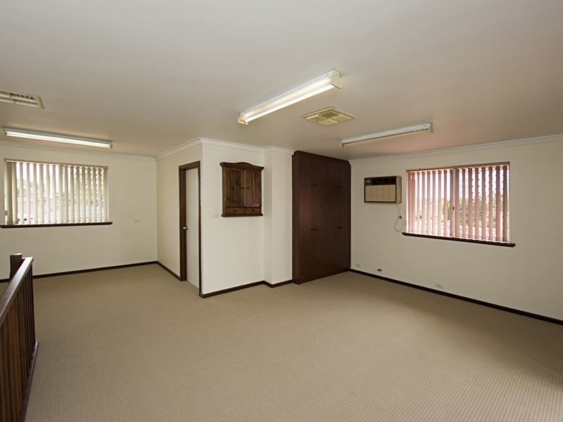 19 Lenhay Court, Willetton WA 6155