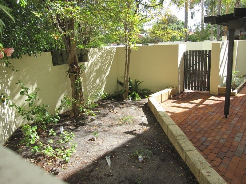 4/354 Mill Point Road, South Perth WA 6151