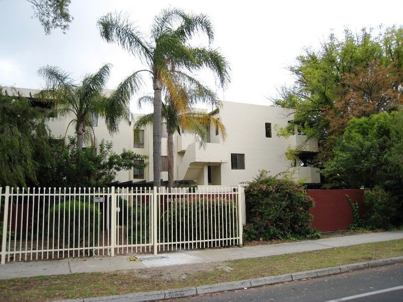 4/354 Mill Point Road, South Perth WA 6151