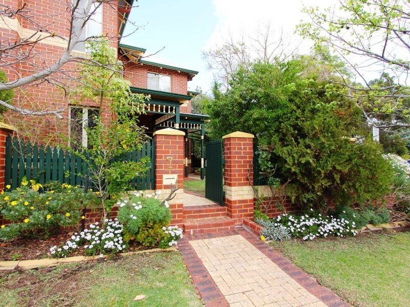 7 Washington Street, Victoria Park WA 6100