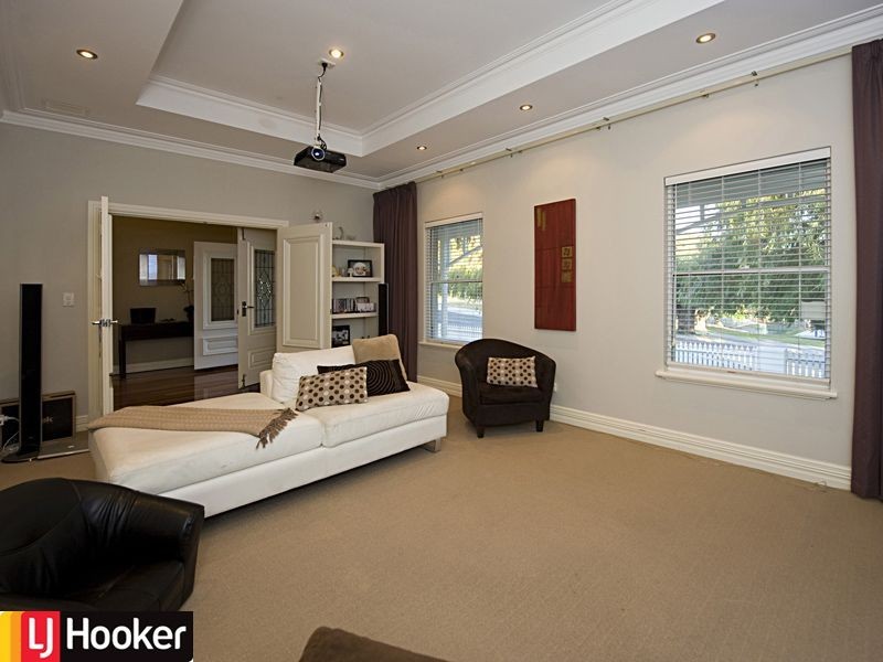 7 Pinedale Street, East Victoria Park WA 6101