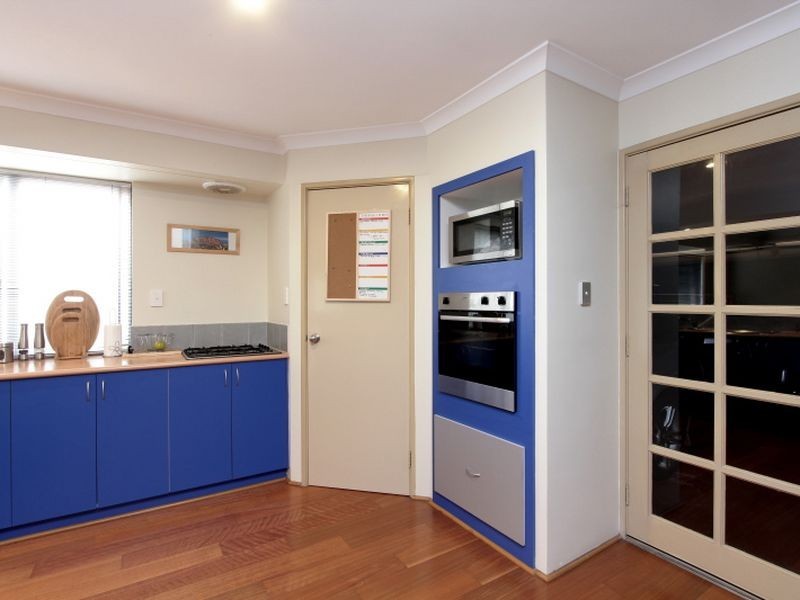 15 Regency Ramble, Wattle Grove WA 6107