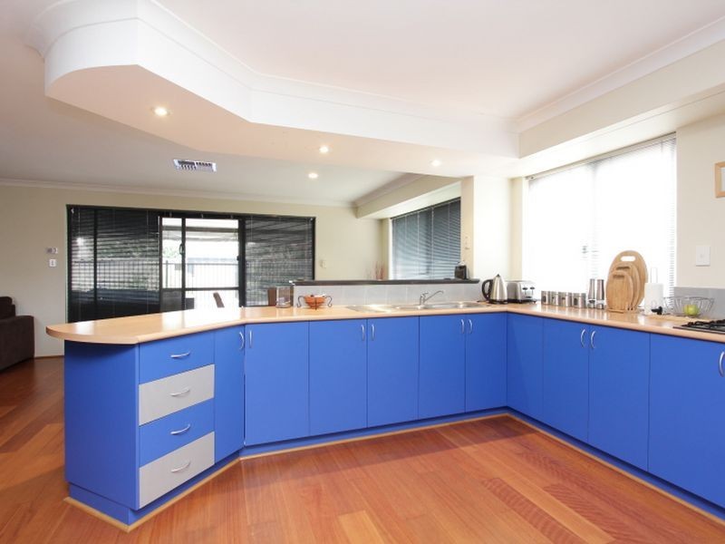 15 Regency Ramble, Wattle Grove WA 6107