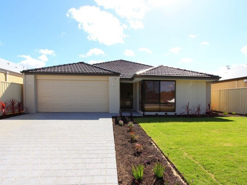 8 Krypton Lane, Wattle Grove WA 6107