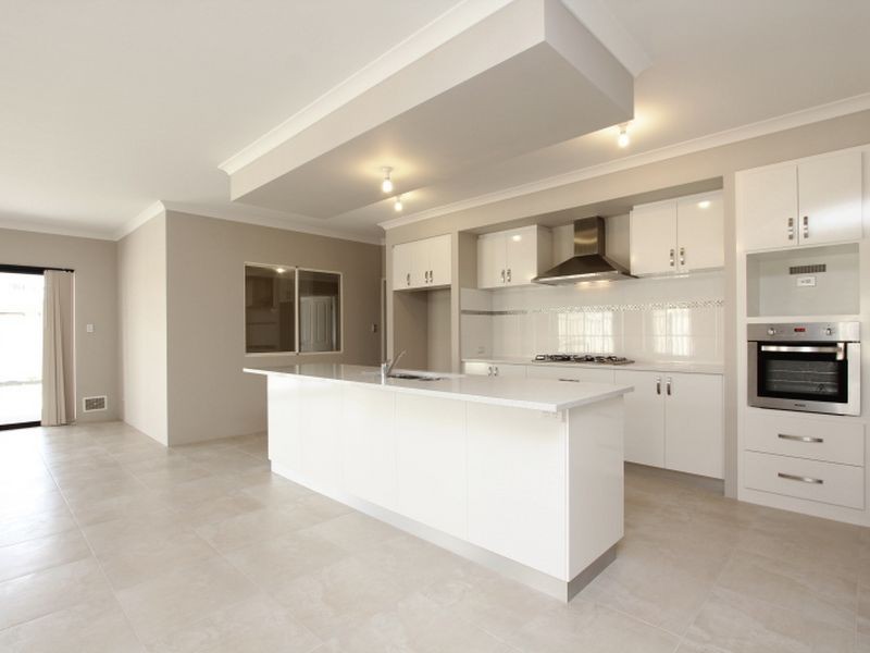 8 Krypton Lane, Wattle Grove WA 6107