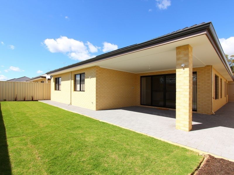 8 Krypton Lane, Wattle Grove WA 6107