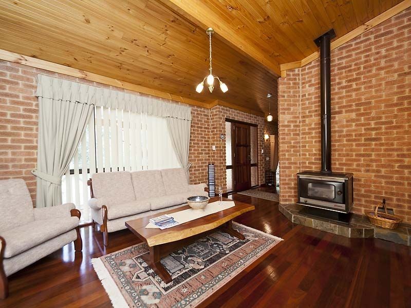 30 Torwood Drive, Gooseberry Hill WA 6076