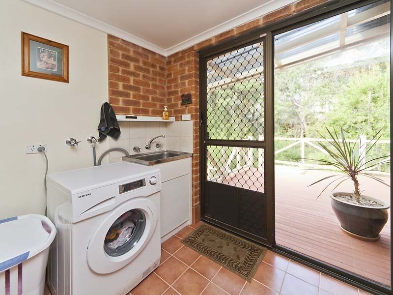 30 Torwood Drive, Gooseberry Hill WA 6076