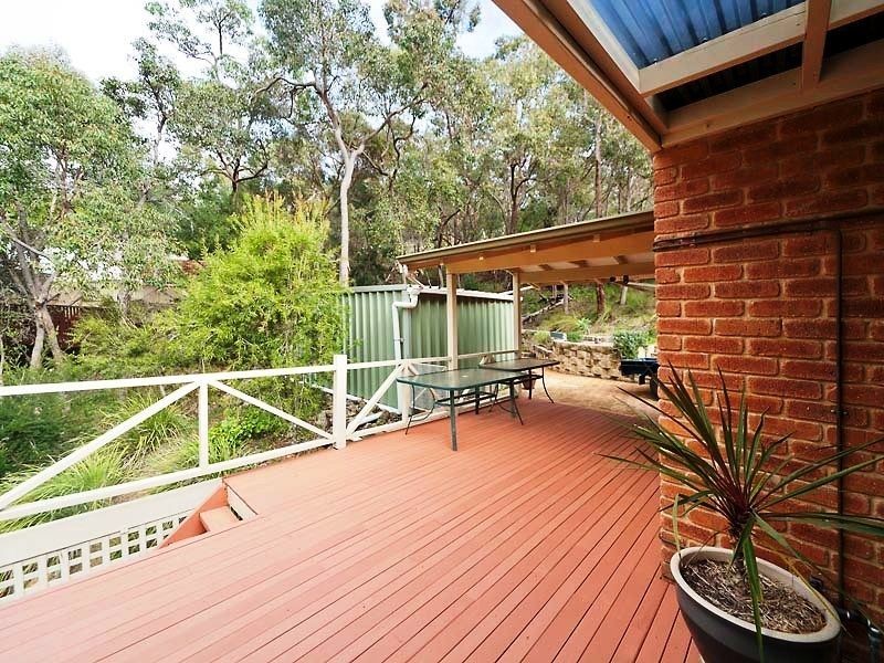 30 Torwood Drive, Gooseberry Hill WA 6076