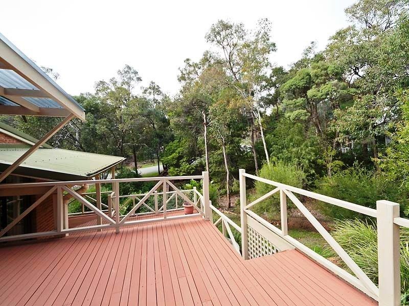 30 Torwood Drive, Gooseberry Hill WA 6076