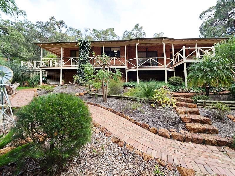 30 Torwood Drive, Gooseberry Hill WA 6076