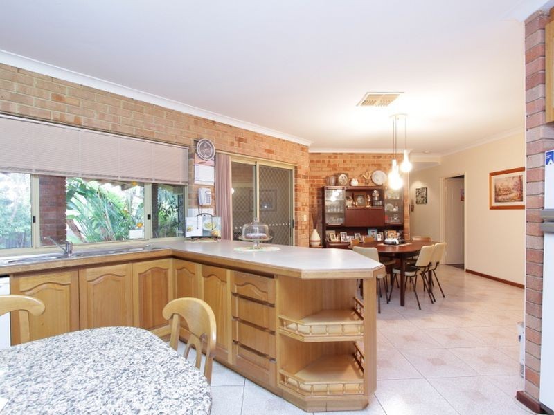 26 Winsor Road, Kalamunda WA 6076