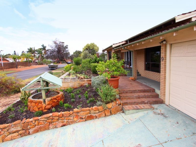 9 Pearson Crescent, Bull Creek WA 6149