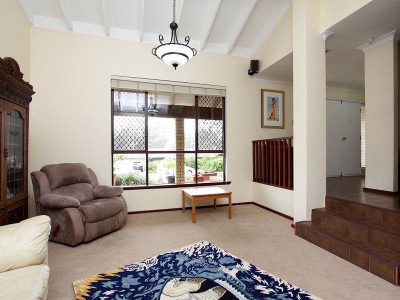 9 Pearson Crescent, Bull Creek WA 6149