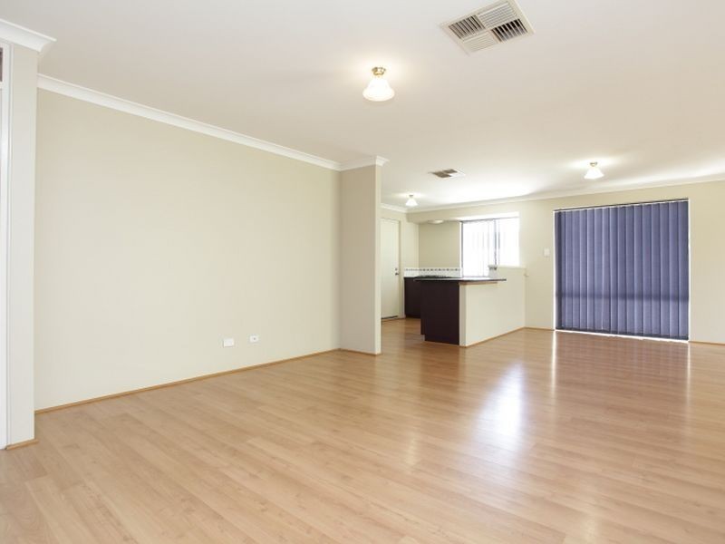 20 Silica Road, Wattle Grove WA 6107