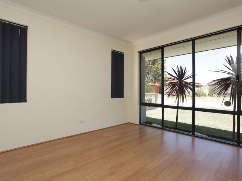 20 Silica Road, Wattle Grove WA 6107