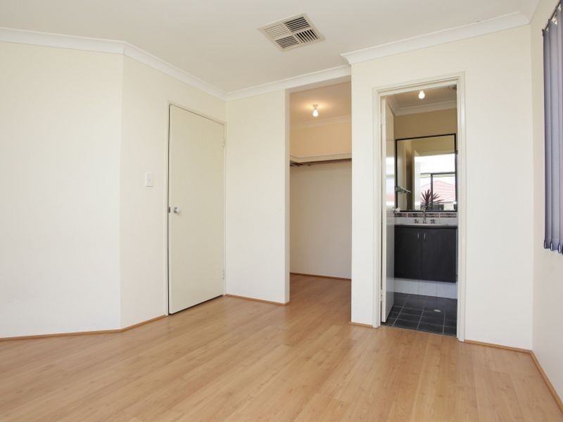20 Silica Road, Wattle Grove WA 6107