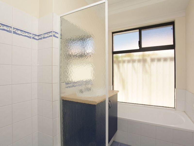 20 Silica Road, Wattle Grove WA 6107