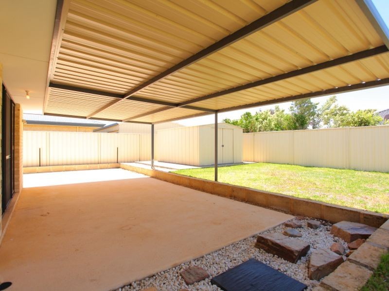 20 Silica Road, Wattle Grove WA 6107