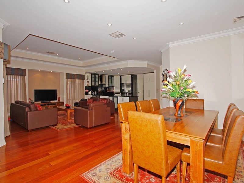 6 Whimbrel Parade, Beechboro WA 6063