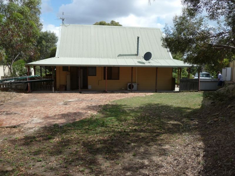 22 Minderoo Crescent, Golden Bay WA 6174