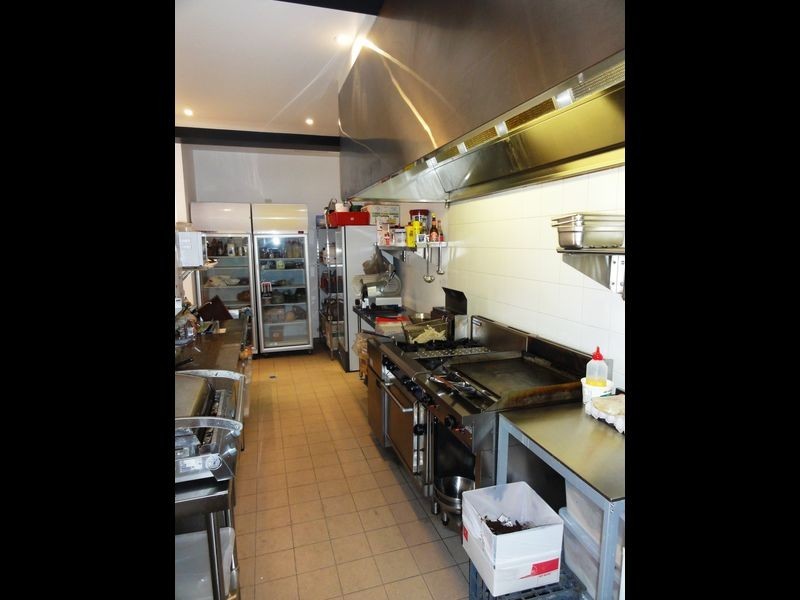 2/103 Garling Street, O’connor WA 6163