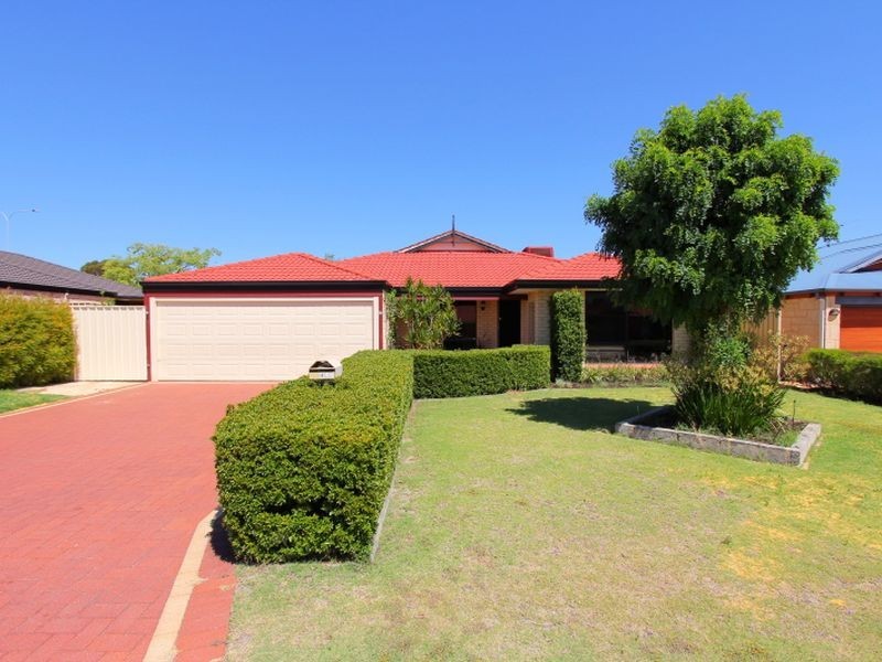 4 Excelsior Drive, Canning Vale WA 6155