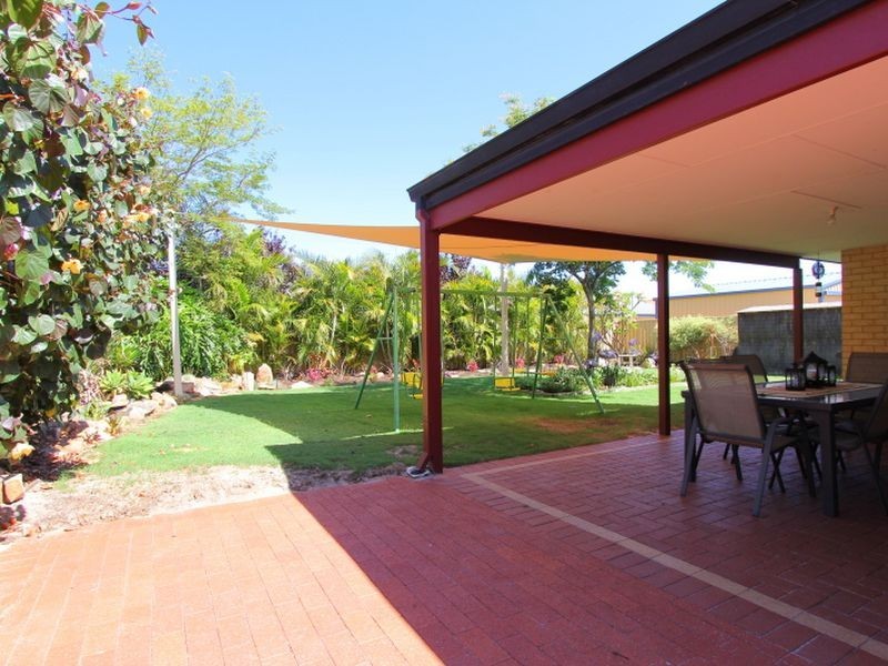 4 Excelsior Drive, Canning Vale WA 6155