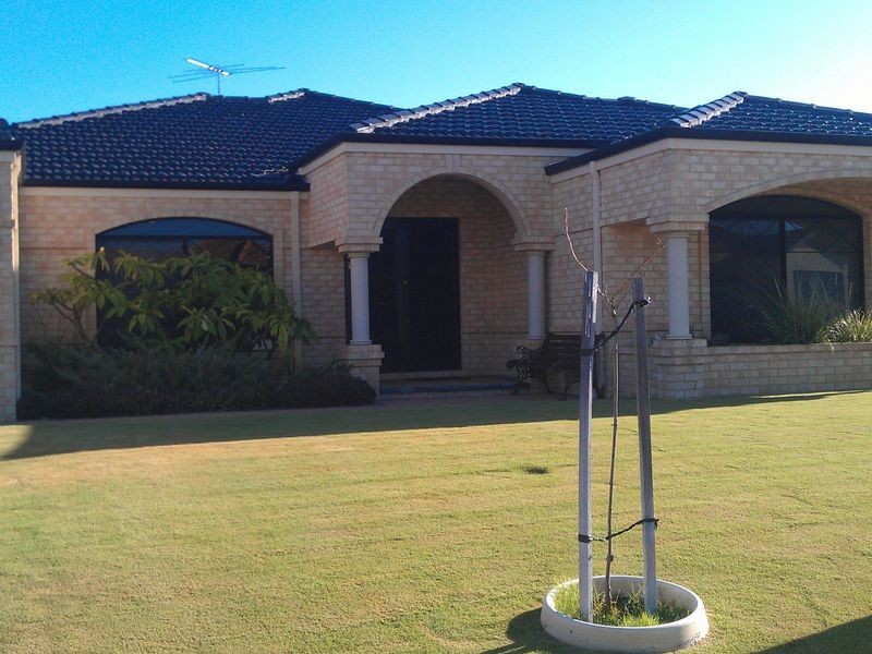 17 Cote D’Azur Gardens, Port Kennedy WA 6172