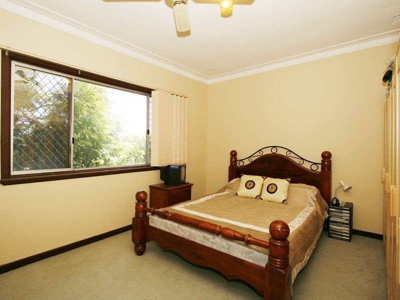 26 Flinders Street, Yokine WA 6060