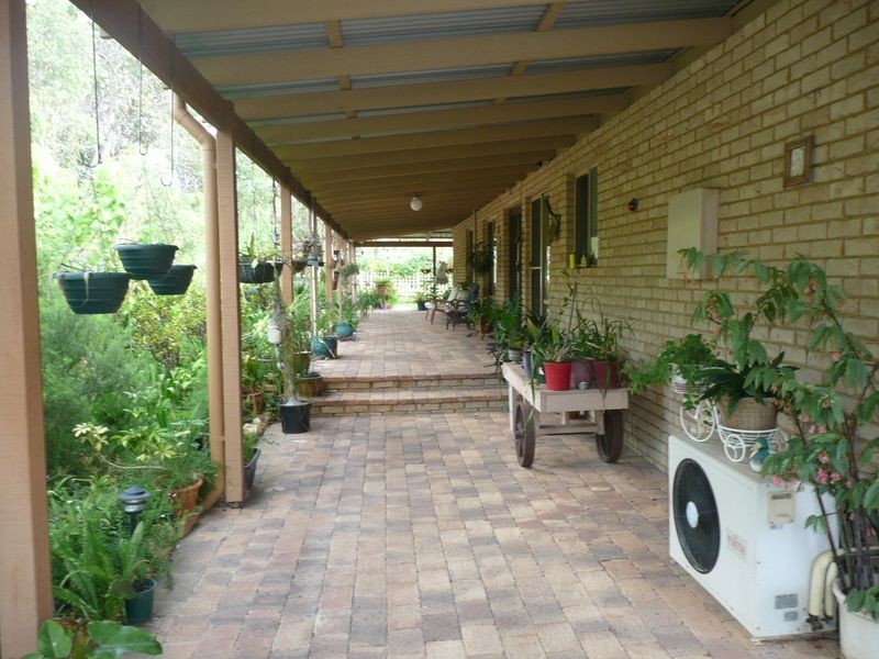 192 Nettleton Road, Darling Downs WA 6122