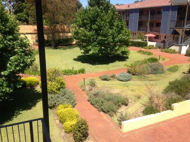 27/4 Juliet Road, Coolbellup WA 6163