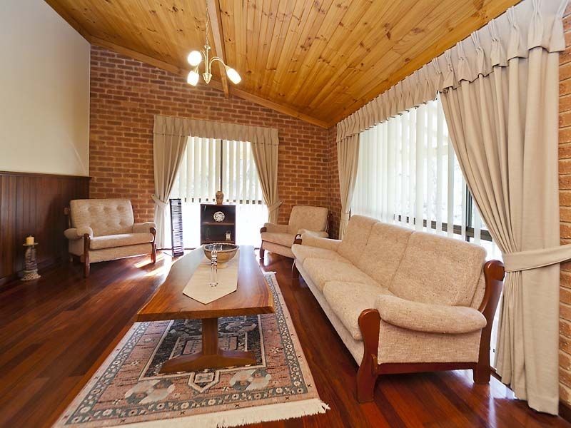 30 Torwood Drive, Gooseberry Hill WA 6076