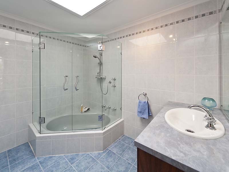 30 Torwood Drive, Gooseberry Hill WA 6076