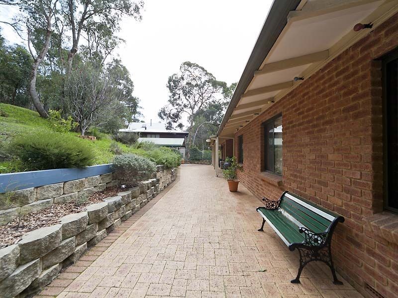 30 Torwood Drive, Gooseberry Hill WA 6076