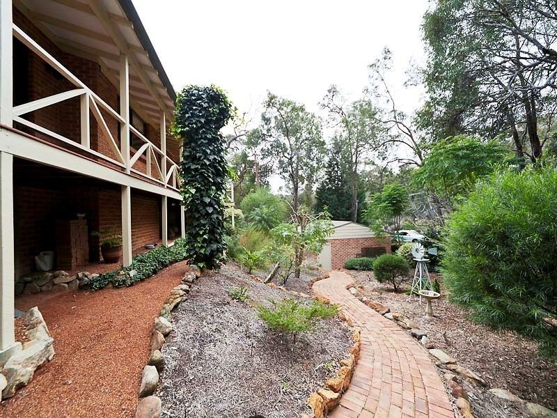 30 Torwood Drive, Gooseberry Hill WA 6076