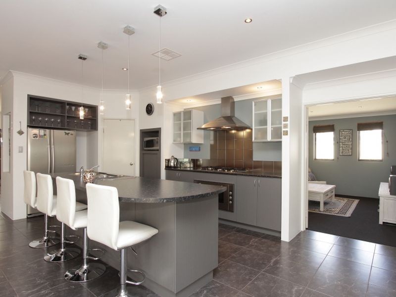 12 Cronulla Road, Secret Harbour WA 6173