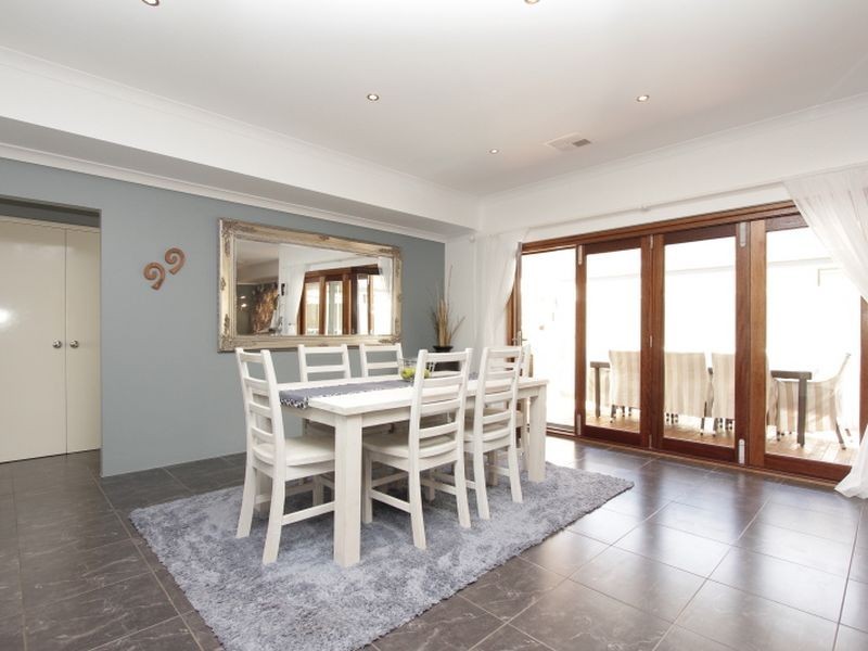 12 Cronulla Road, Secret Harbour WA 6173