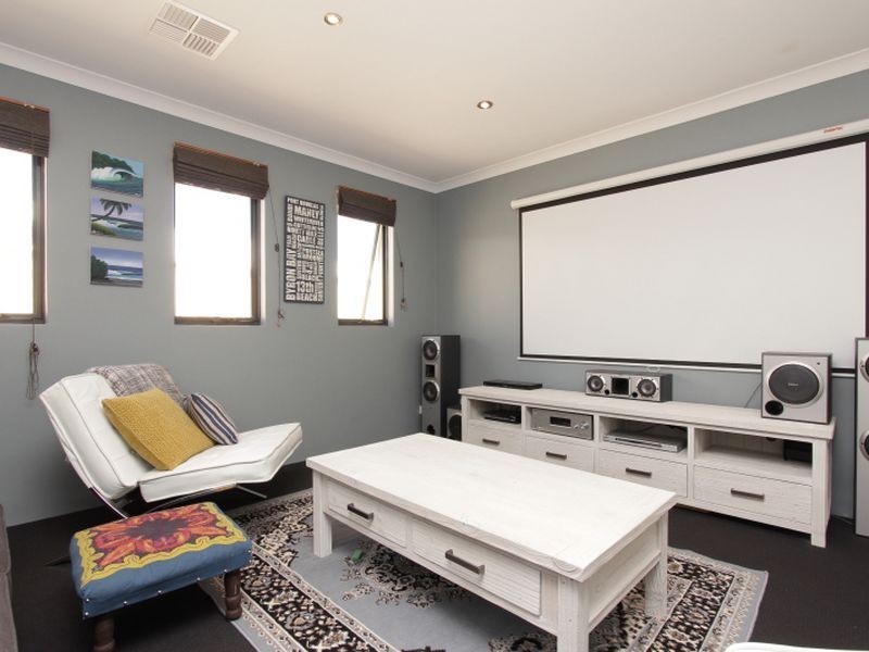 12 Cronulla Road, Secret Harbour WA 6173