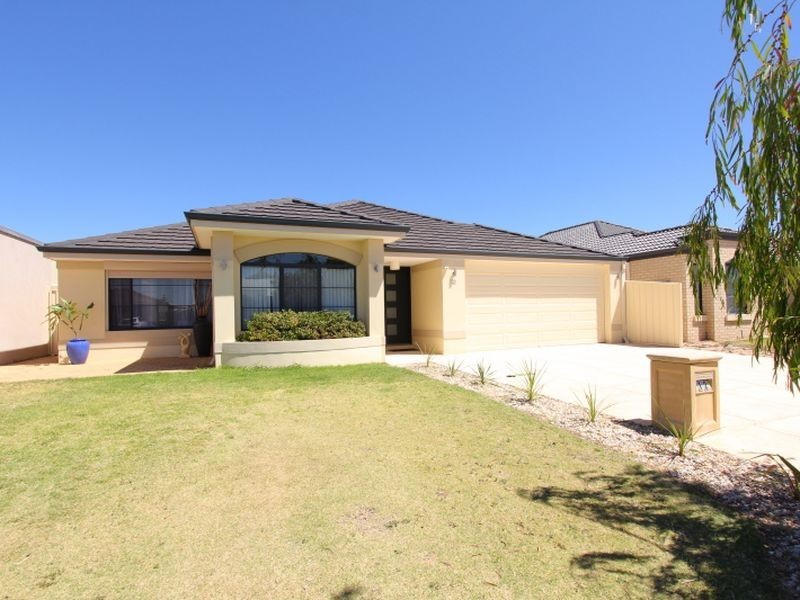 12 Cronulla Road, Secret Harbour WA 6173