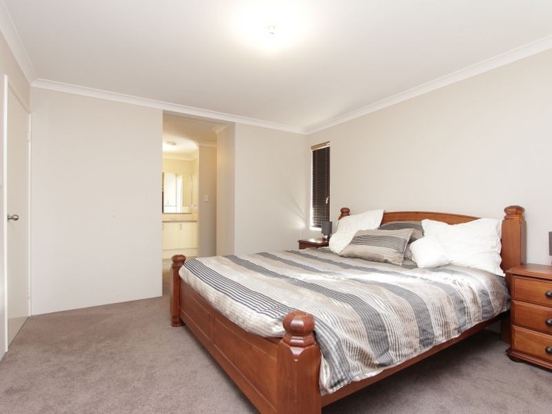 20 Pleasant Avenue, Piara Waters WA 6112