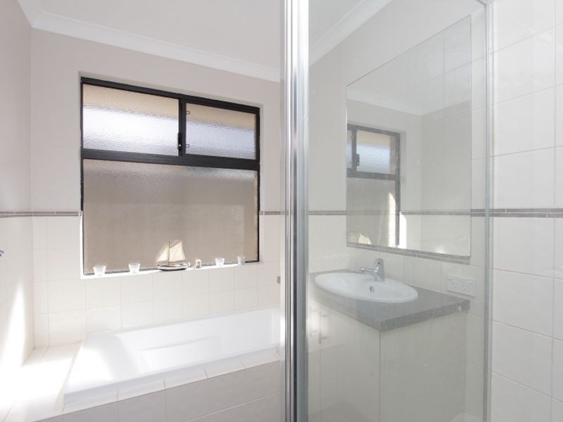 20 Pleasant Avenue, Piara Waters WA 6112