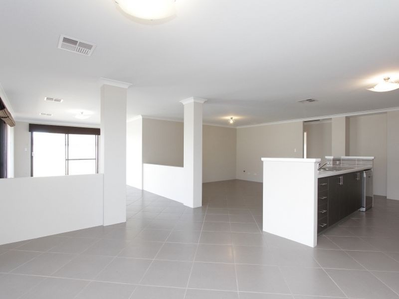 20 Pleasant Avenue, Piara Waters WA 6112